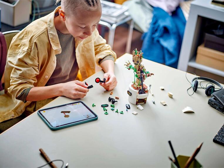 LEGO Marvel Super HeroesDancing Groot Set - 76297