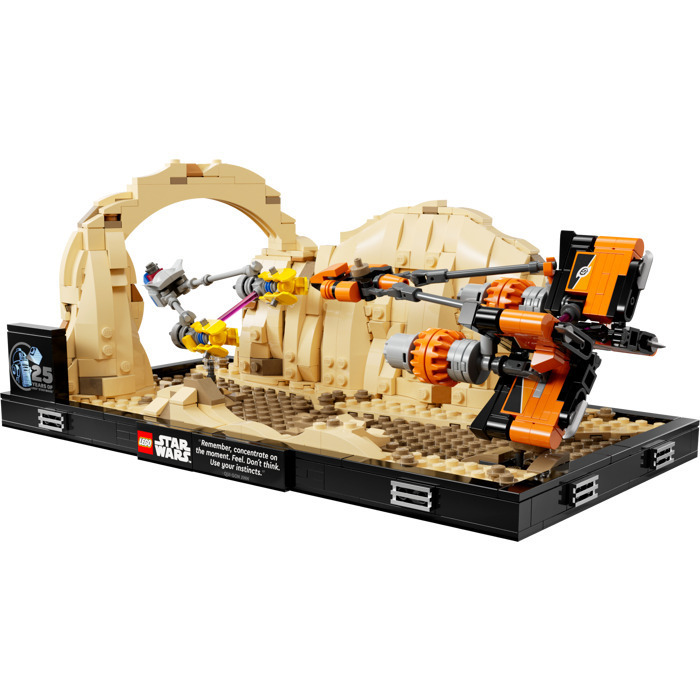 LEGO Star Wars Mos Espa Podrace Diorama - 75380