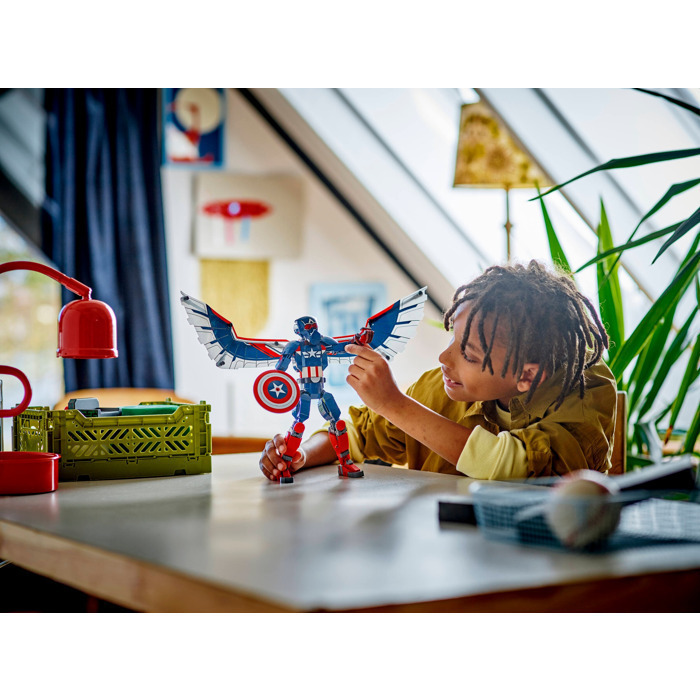 LEGO Super Heroes New Captain America Construction Figure - 76296