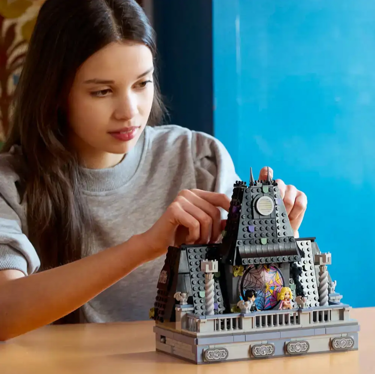 LEGO Wednesday & Enid's Dorm Room - 76781