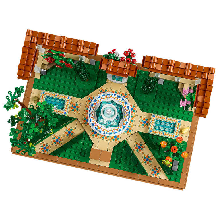 LEGO Icons Fountain Garden - 10359