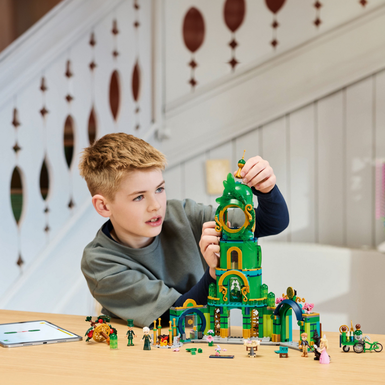 LEGO Wicked Welcome to Emerald City - 75684