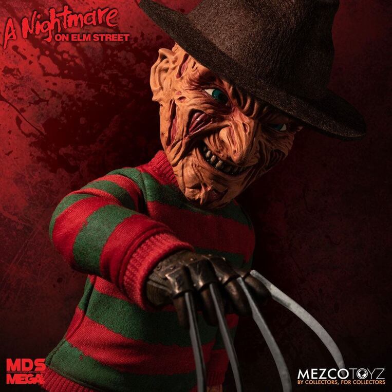 Nightmare On Elm Street Mega Scale Talking Action Figure Freddy Krueger 38 cm - MEZ25890