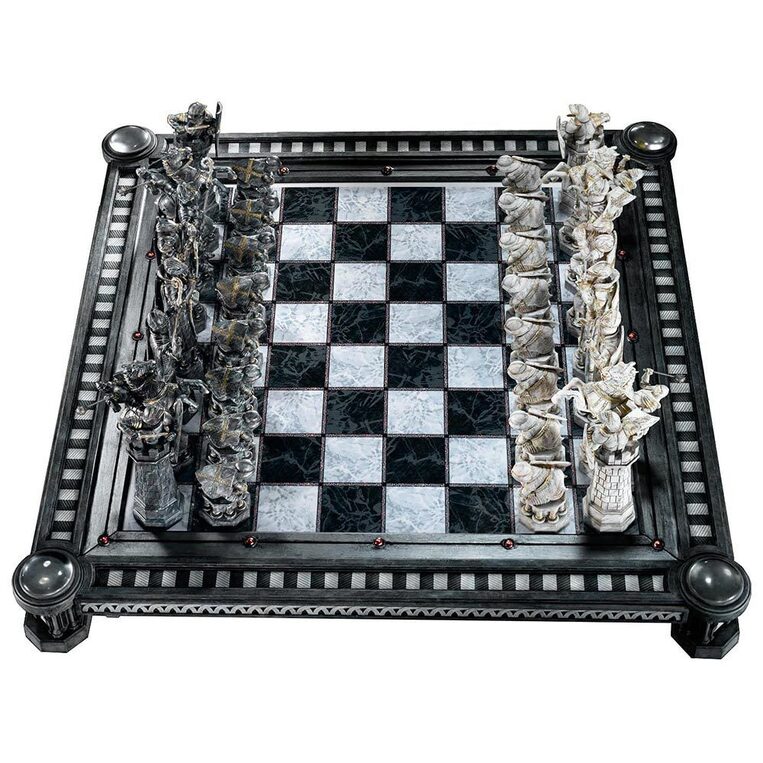 Harry Potter Final Challenge Chess Set - NN7979