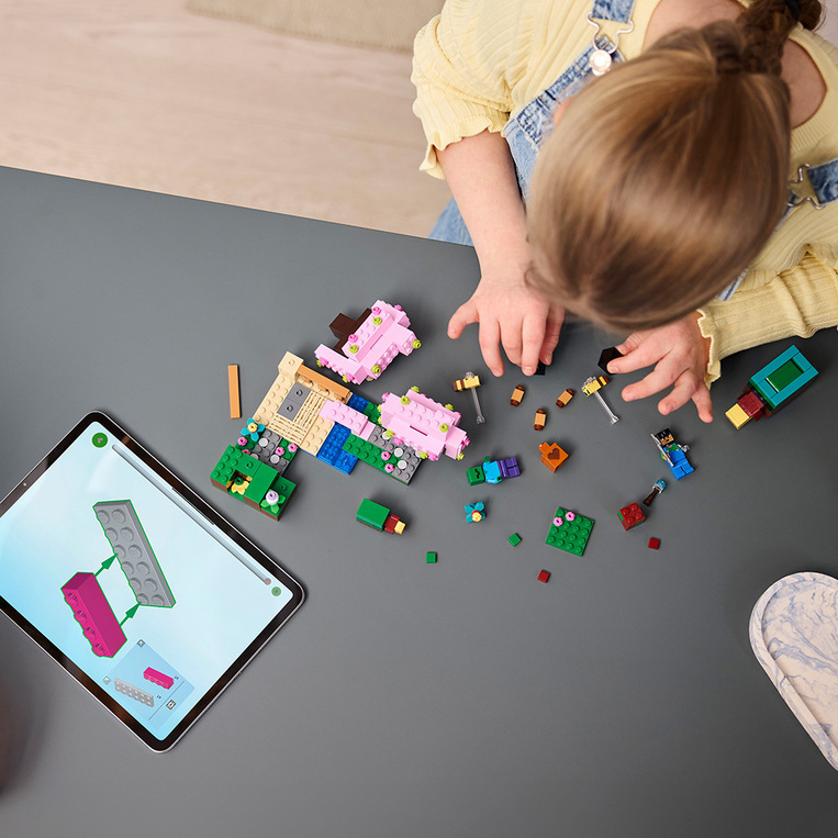 LEGO The Cherry Blossom Garden - 21260