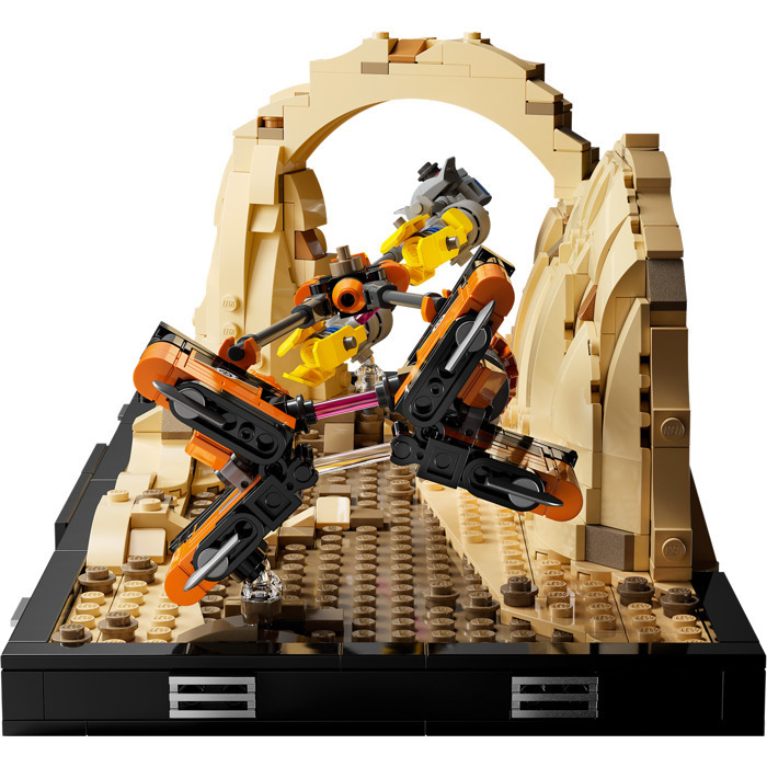 LEGO Star Wars Mos Espa Podrace Diorama - 75380