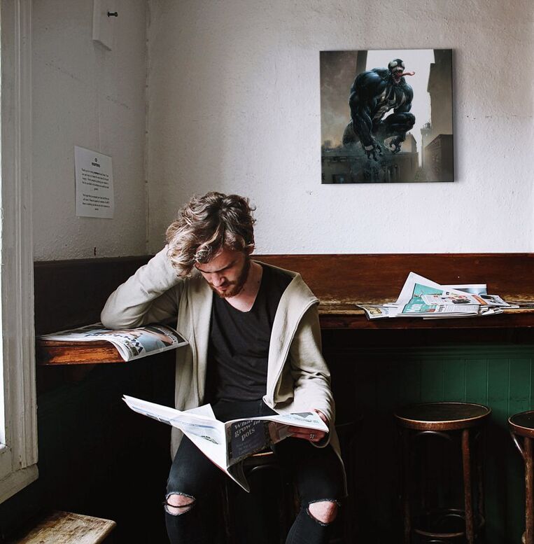 Marvel Venom (Stalking Its Prey) Canvas 40x40 - DC101157